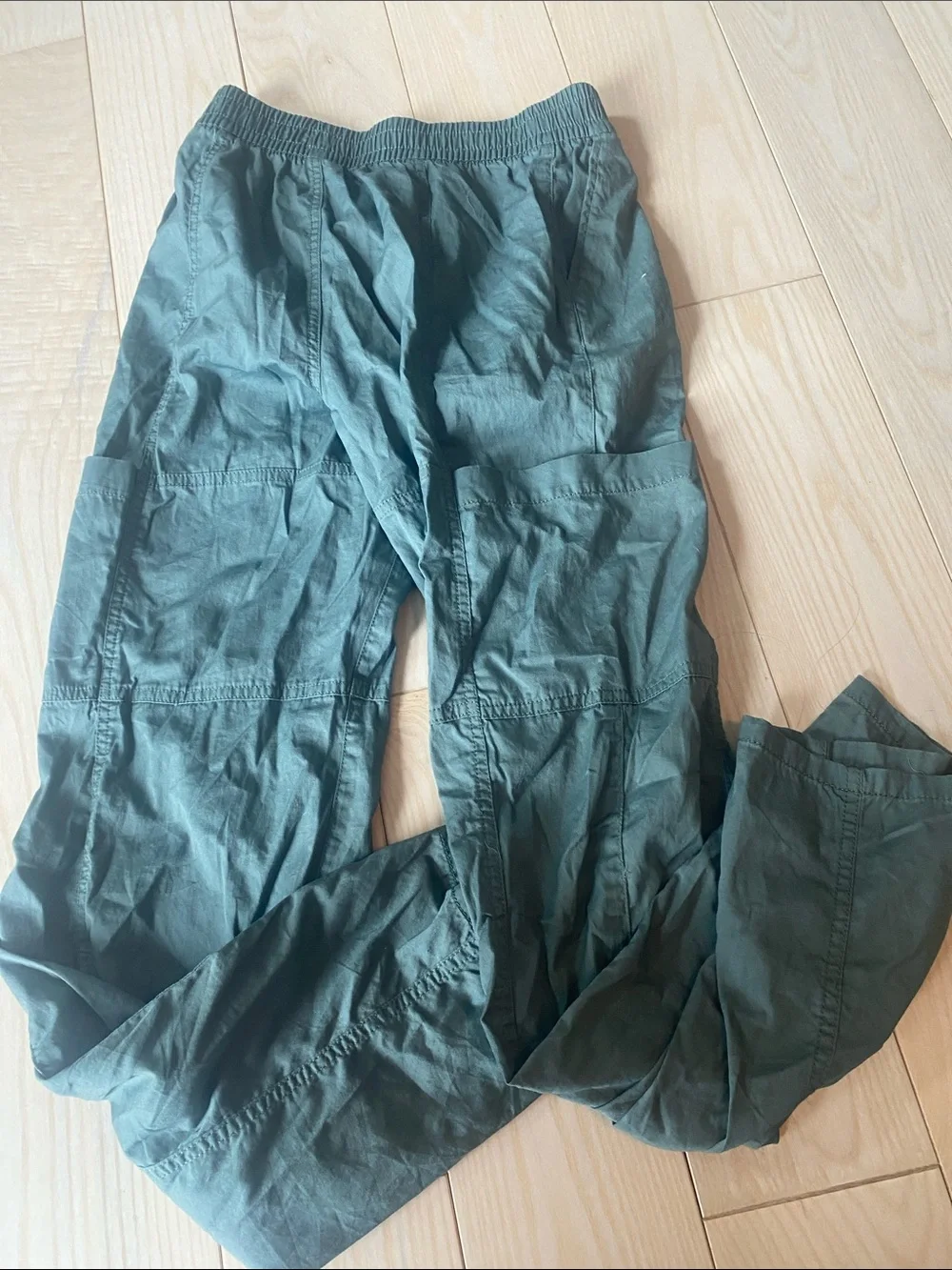 GAP Kids Cargo Pants in Olive